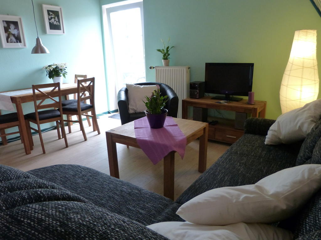 Gastehaus Amrumer 36 부숨 객실 사진